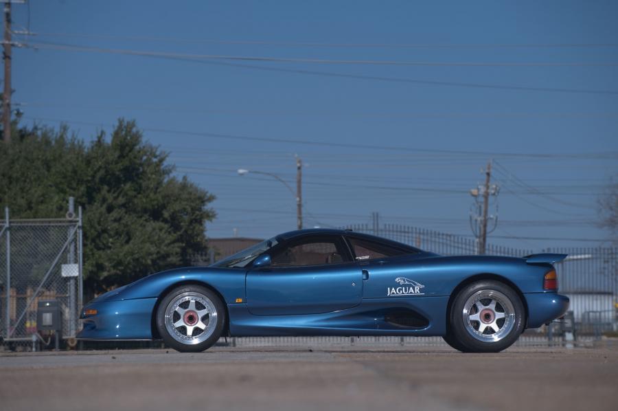  Jaguar XJR15 1993 года  (фото 19 из 23)